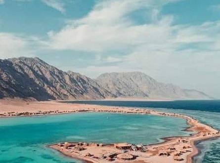 رحلة البلو هول