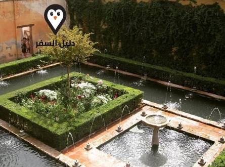 قصر الحمراء بغرناطة &#8211; نافورة الأسود الاثني عشر تشهد على روعته