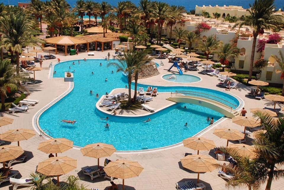 Palm Beach Resort Pool